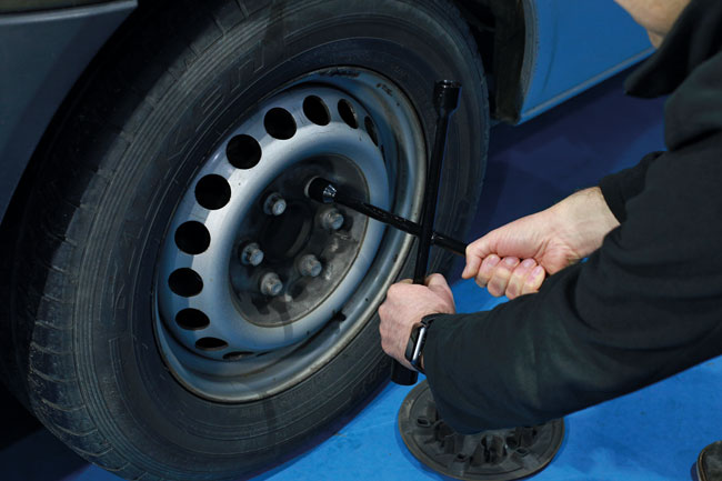 Laser Tools 0233 Wheel Brace - 4 Way