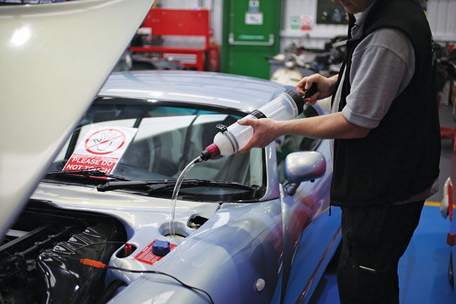 Laser Tools 5699 Multi-Purpose Syringe 1.5L