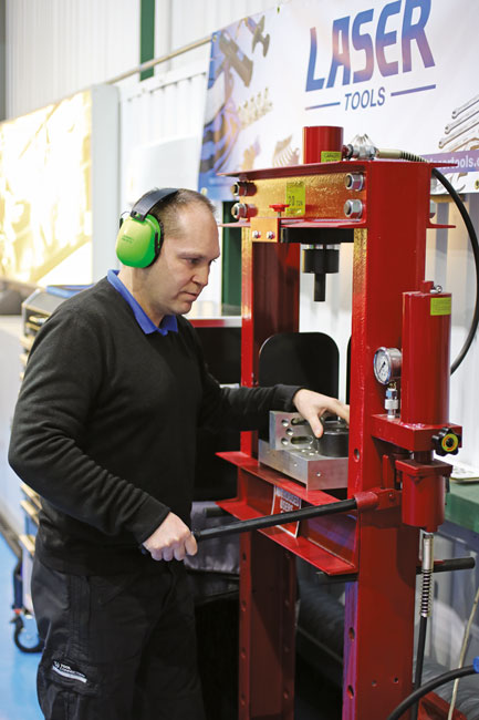 Laser Tools 6224 Ear Defenders - High Visibility