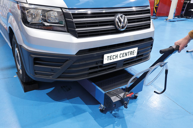 Laser Tools 9253 Low Level Oil Drainer with Electric Pump Out 76L