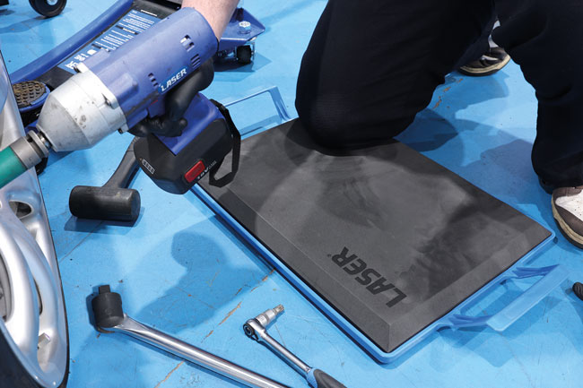 Laser Tools 9373 Oil Resistant Kneeler Board