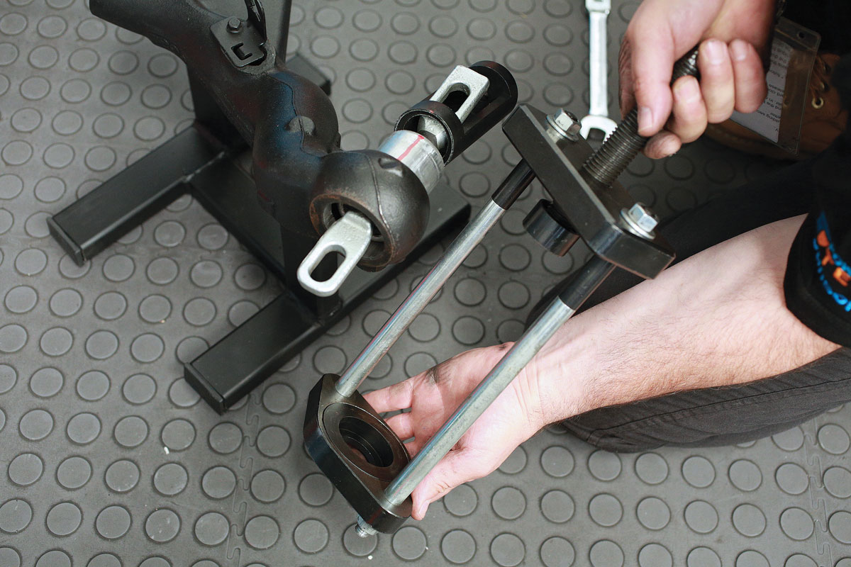 Laser Tools 7829 Rear Suspension Trailing Arm Bush Kit for Vauxhall/Opel